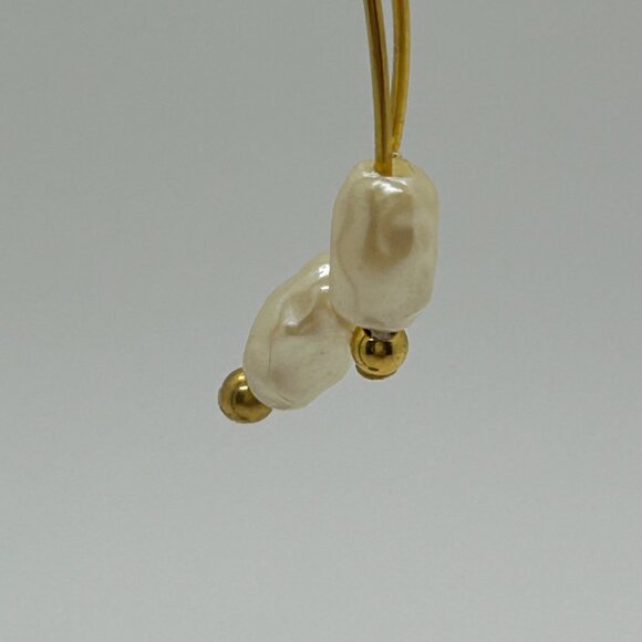 Faux Freshwater Pearl Gold-Tone Dangle Earrings Minimalist Design Lightweight - Picture 10 of 16